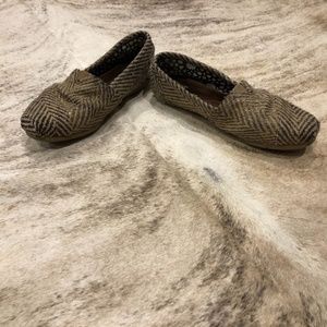 Toms Gold Harringbone Shoe